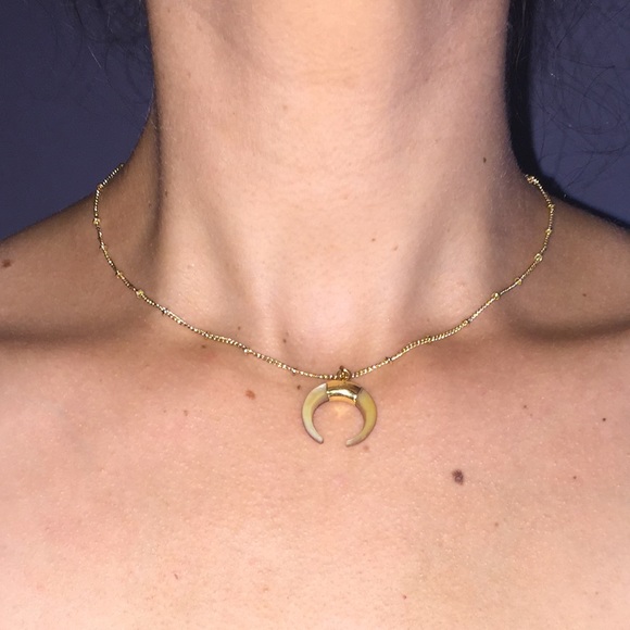 💫Last One💫18k Gold Horn Crescent Choker Necklace - Picture 5 of 5